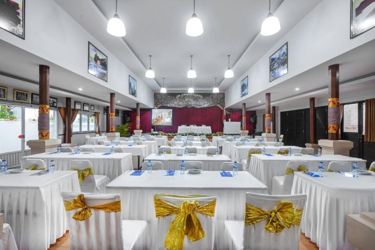 Dewi Sinta Hotel&Restaurant By WizZeLa Tanah Lot Exterior foto